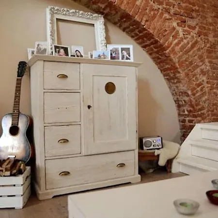 Originálne Bývanie V Starej Sýpke Z Roku 1828. *