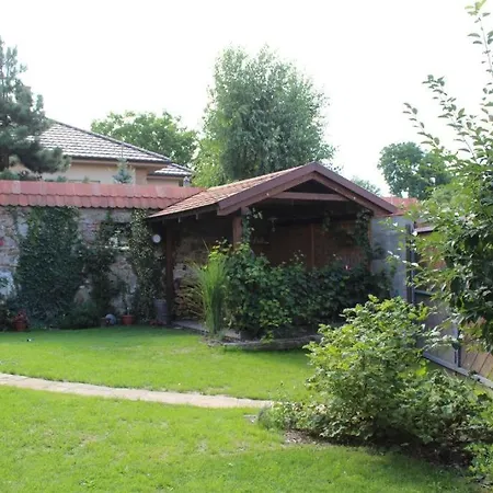 Originalne Byvanie V Starej Sypke Z Roku 1828. Apartman Bretejovce