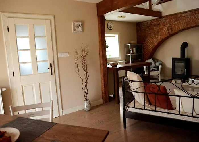 Originálne Bývanie V Starej Sýpke Z Roku 1828. Bretejovce