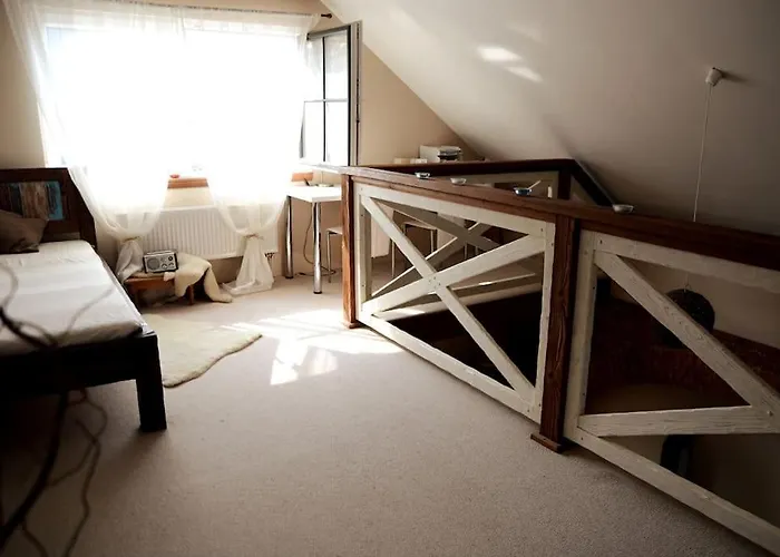 Originálne Bývanie V Starej Sýpke Z Roku 1828. * Bretejovce