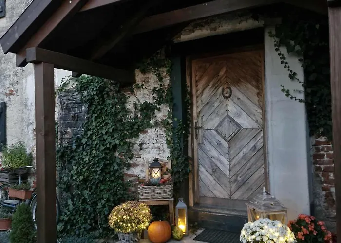 Originálne Bývanie V Starej Sýpke Z Roku 1828. Bretejovce